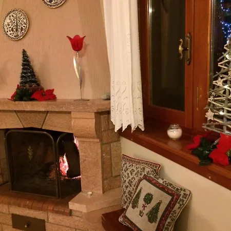 Mikro Katafygio Jaktstuga Stavli