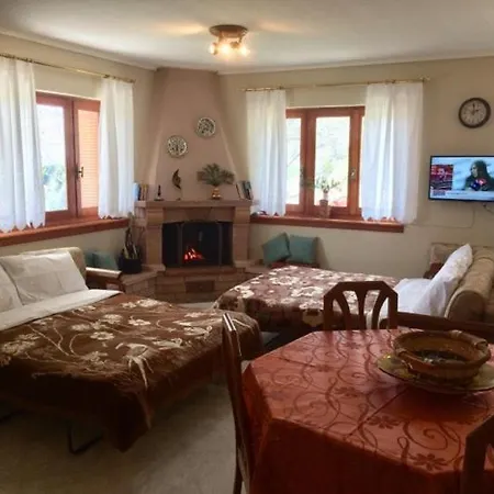 Mikro Katafygio Jaktstuga