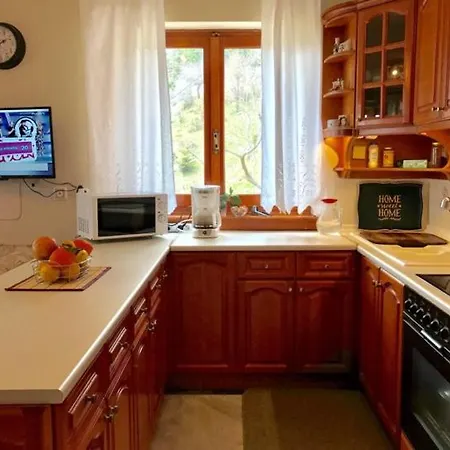 Mikro Katafygio Деревянный коттедж