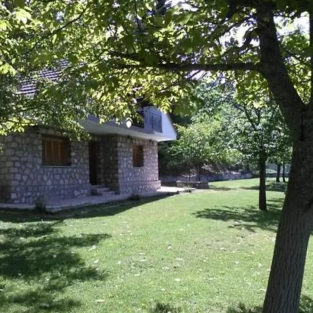 Mikro Katafygio Jaktstuga