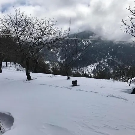 Mikro Katafygio Jaktstuga Stavli